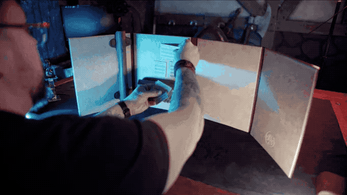 This is a video of the brown version of the Ultimate Game Master Screen Large Pouch highlighting its funtionality.